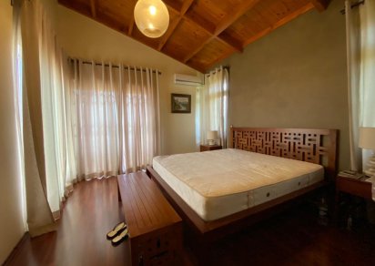 Maison/Villa - 5 chambres - 371 m²