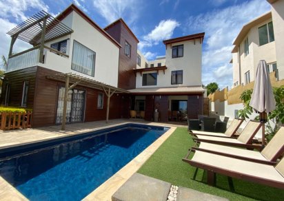 Maison/Villa - 5 chambres - 371 m²