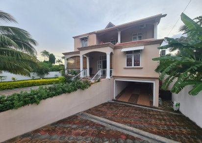 Maison/Villa - 5 chambres - 380 m²