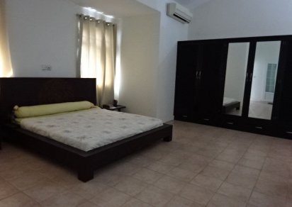 Maison/Villa - 5 chambres - 400 m²