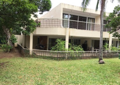 Maison/Villa - 5 chambres - 805 m²