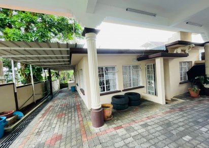 Maison/Villa - 6 chambres - 409 m²