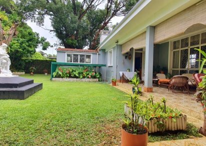 Maison/Villa - 6 chambres - 445 m²