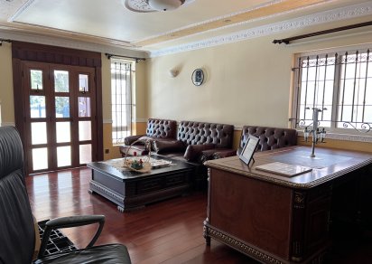 Maison/Villa - 6 chambres - 966 m²