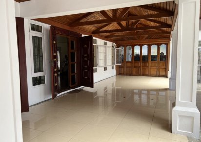 Maison/Villa - 6 chambres - 966 m²