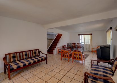 Maison/Villa - 8 chambres - 270 m²
