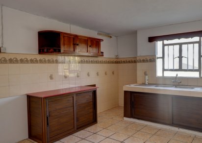 Maison/Villa - 8 chambres - 270 m²