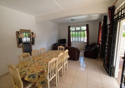 Maison/Villa - 8 chambres - 350 m²