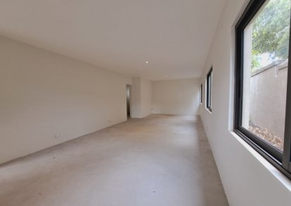 Office - 180 m²
