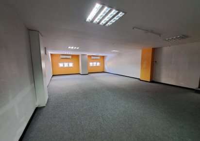 Office - 328 m²