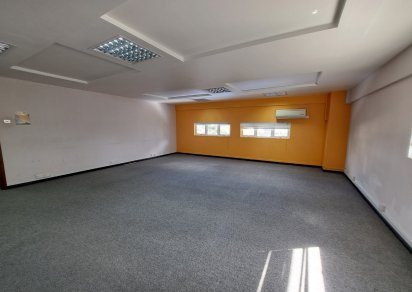 Office - 328 m²