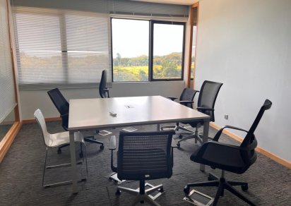 Office - 335 m²
