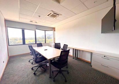Office - 335 m²