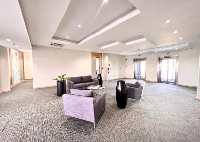 Office - 335 m²