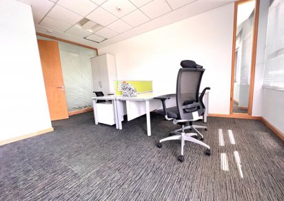 Office - 335 m²