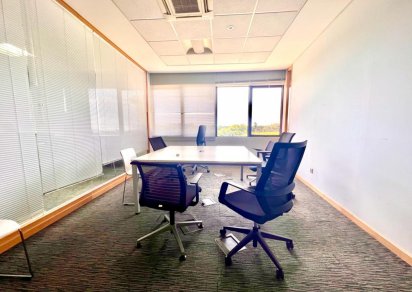 Office - 335 m²