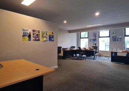 Office - 56 m²