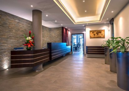 Office - 692 m²