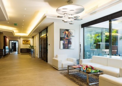 Office - 692 m²