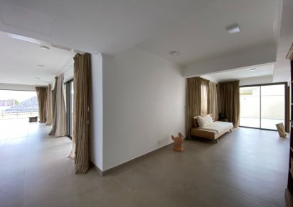 Penthouse - 3 Bedrooms - 359 m²
