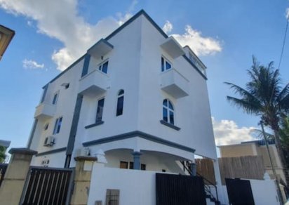 Residential complex/ building - 6 units - 234 m²