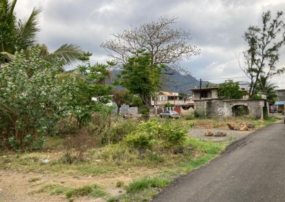 Residential land - 1031 m²