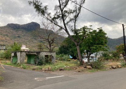 Residential land - 1031 m²