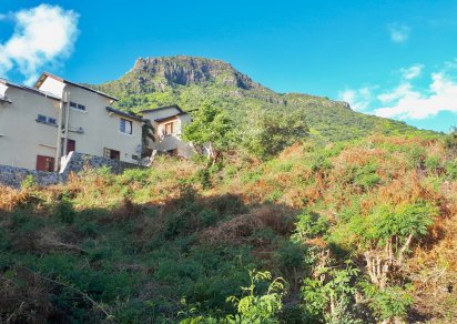 Residential land - 1055 m²