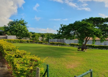Residential land - 1412 m²