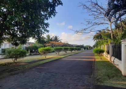 Residential land - 2182 m²