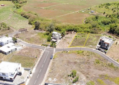 Residential land - 270 Toise(s)