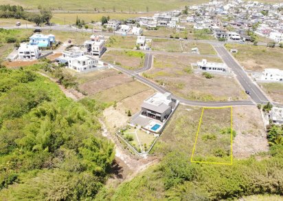 Residential land - 270 Toise(s)