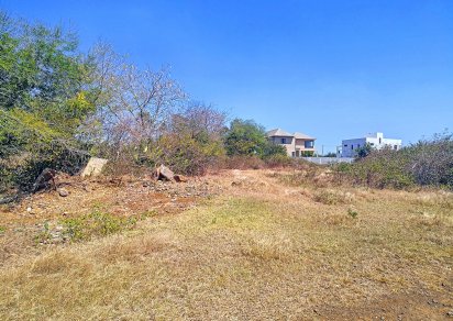 Residential land - 2 104.58 m²