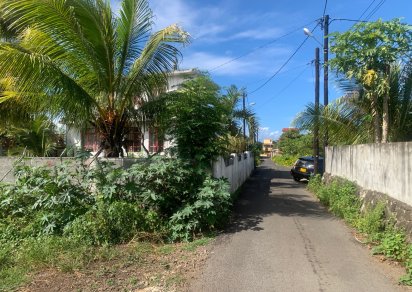 Residential land - 600 m²
