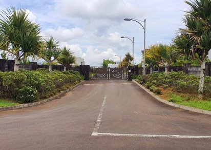 Residential land - 748 m²