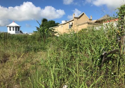 Residential land - 787 m²