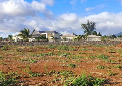 Residential land - 819 m²