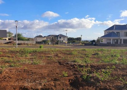 Residential land - 819 m²