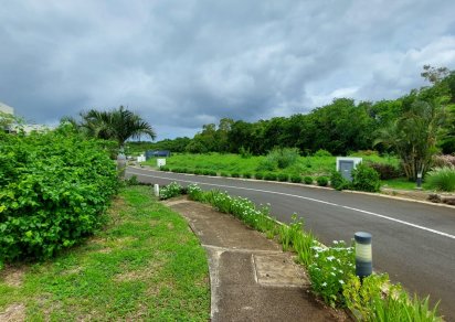 Residential land - 923 m²