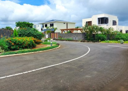 Residential land - 923 m²