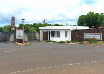 Residential land - 923 m²