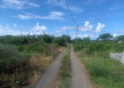 Residential land - 988 m²