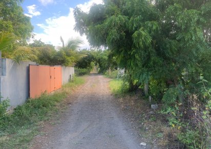 Residential land - 988 m²