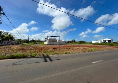 Terrain commercial - 1 736.22 m²