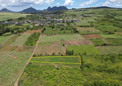 Terrain commercial - 2110 m²
