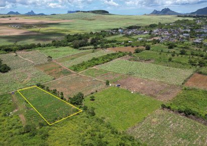 Terrain commercial - 2110 m²