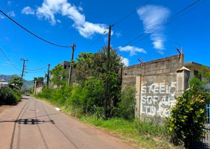 Terrain commercial - 8 932.63 m²