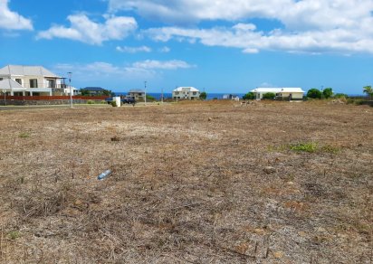 Terrain résidentiel - 819 m²