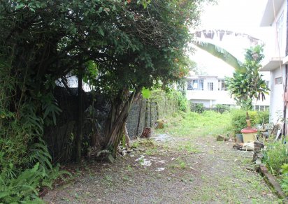 Terrain résidentiel - 878 m²
