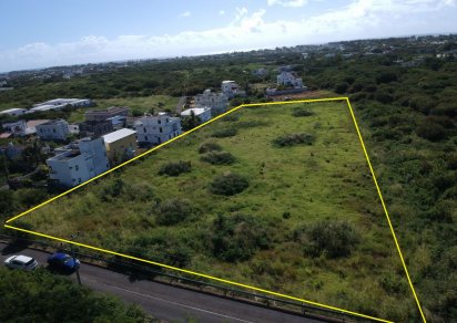 Terrain résidentiel - 9 992.26 m²